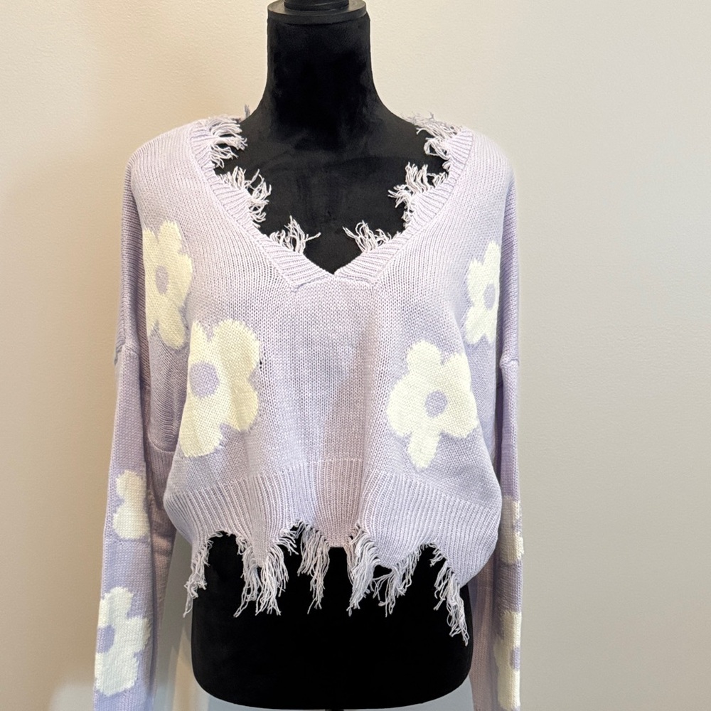 Lilac Floral Frayed V-Neck Sweater